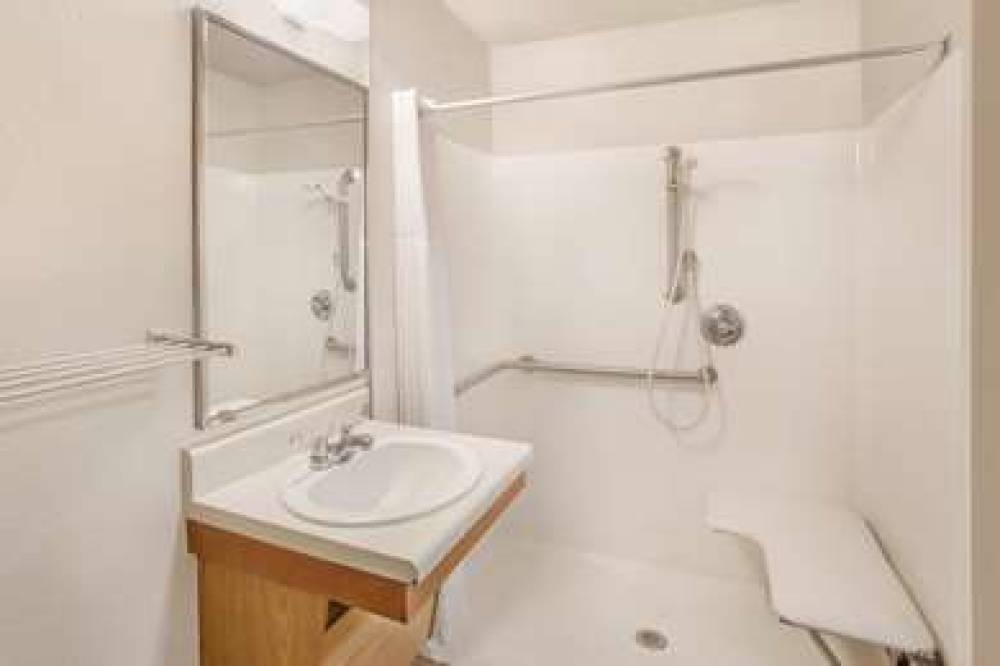 WOODSPRING SUITES JACKSONVILLE BEAC 9