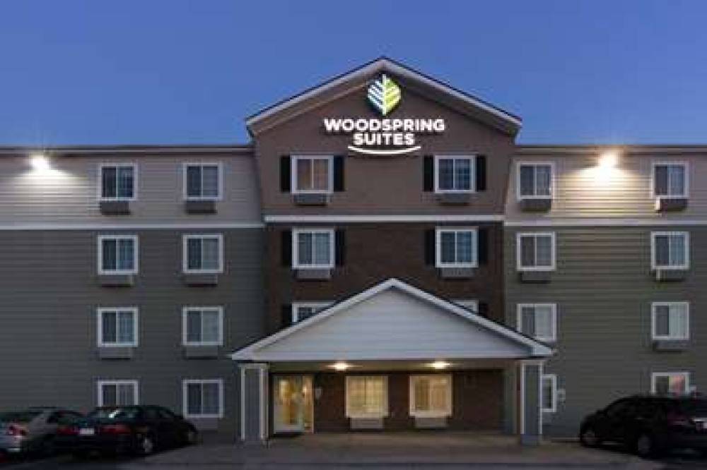 WOODSPRING SUITES KANSAS CITY MISSI 3