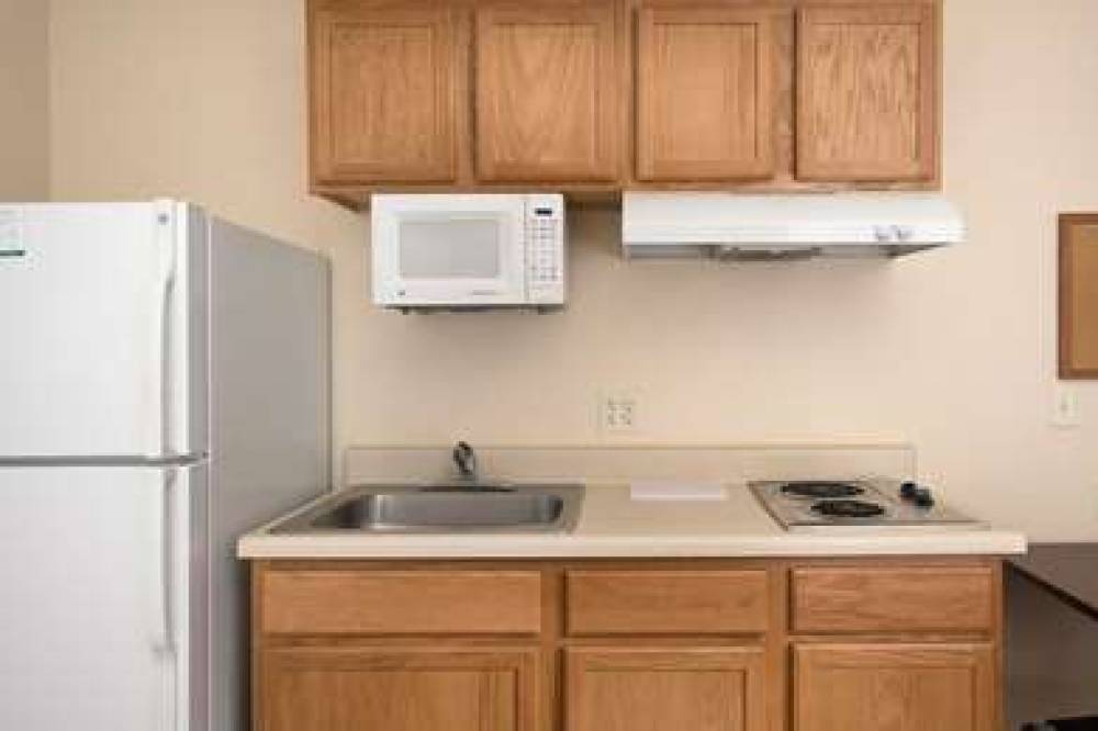 WOODSPRING SUITES KANSAS CITY MISSI 7