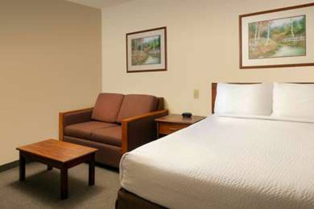 WOODSPRING SUITES LINCOLN NORTHEAST 10