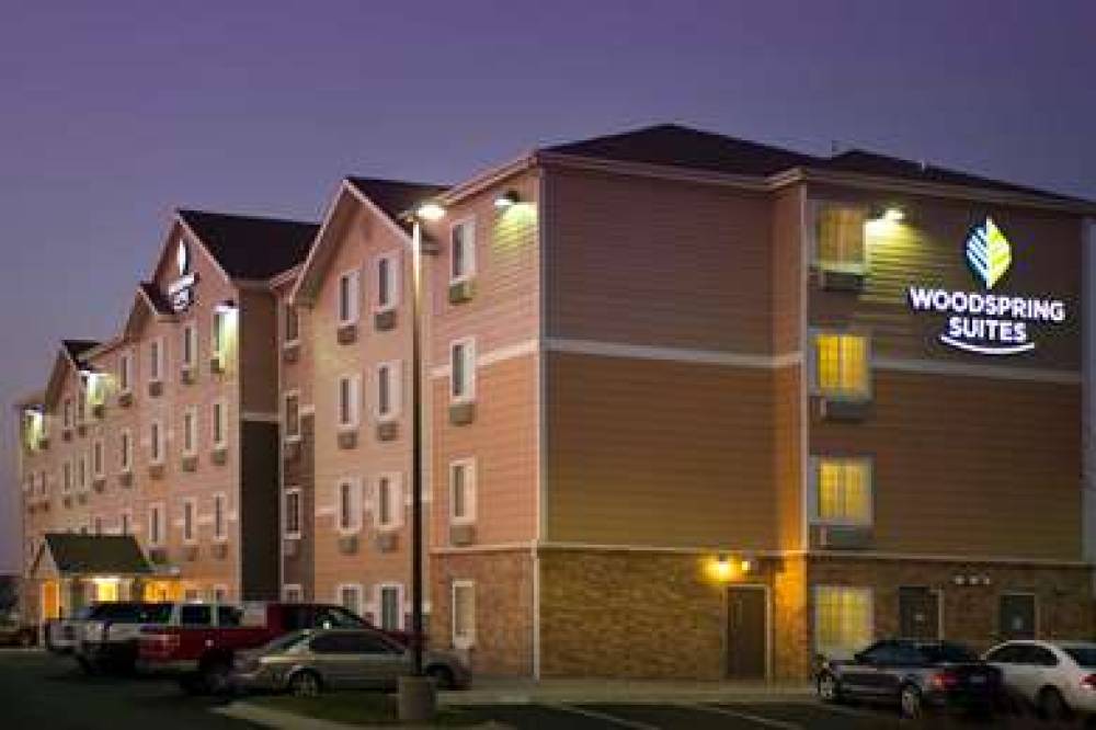 Woodspring Suites Lincoln Northeast