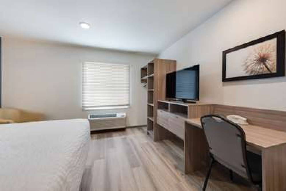 WOODSPRING SUITES MERIDIAN 9