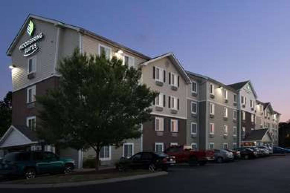 WOODSPRING SUITES MURFREESBORO 3