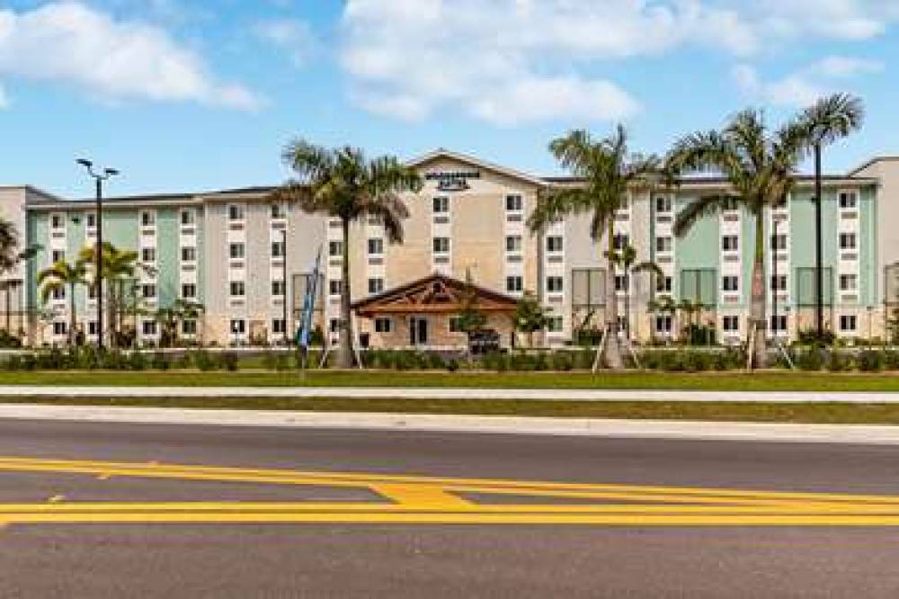 WOODSPRING SUITES NAPLES 3