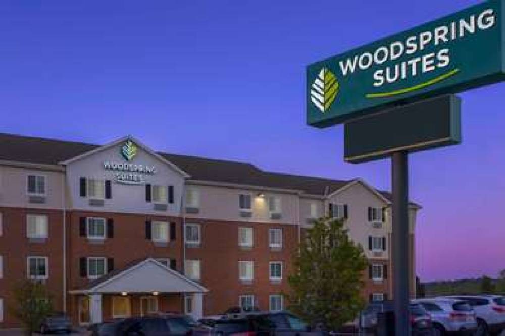 WOODSPRING SUITES OMAHA BELLEVUE 1