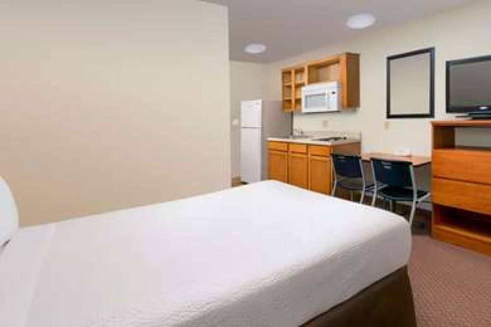 WOODSPRING SUITES OMAHA BELLEVUE 5