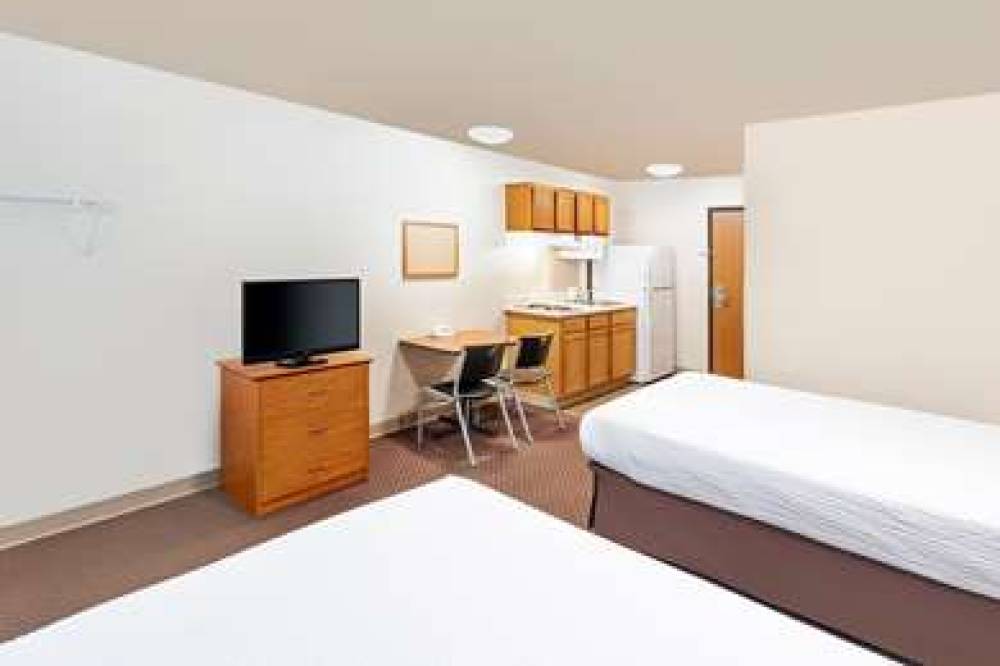 WOODSPRING SUITES SIOUX FALLS 9