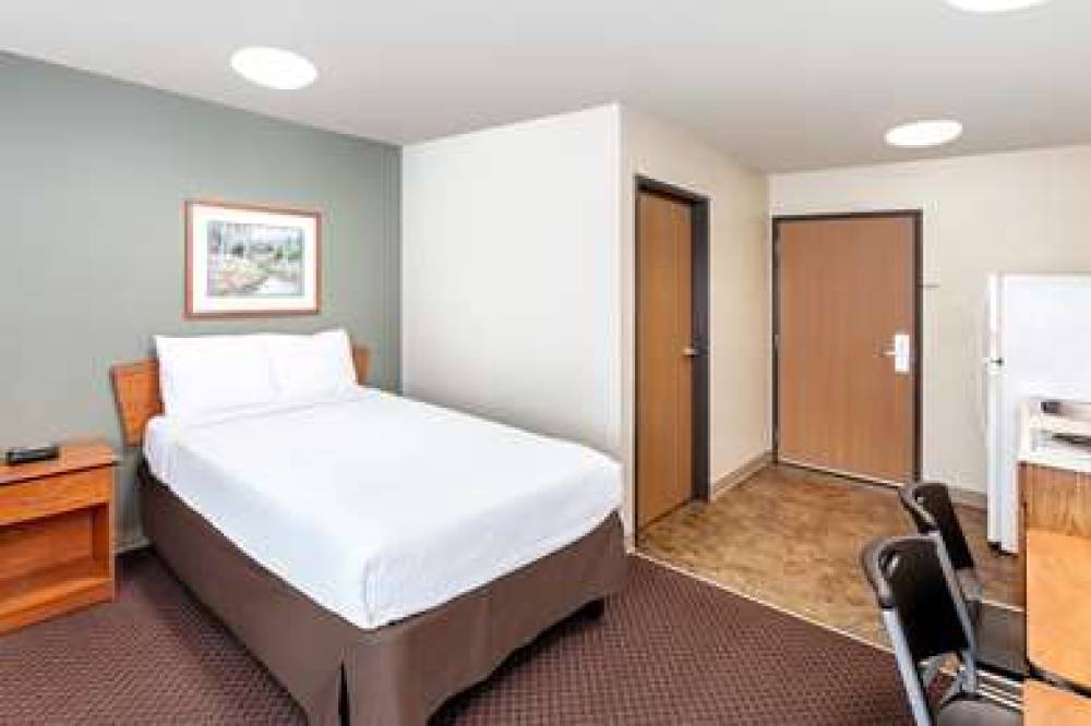 WOODSPRING SUITES SIOUX FALLS 6