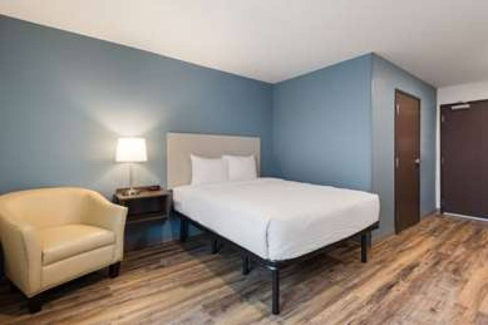 WOODSPRING SUITES TAMPA AIRPORT NOR 8