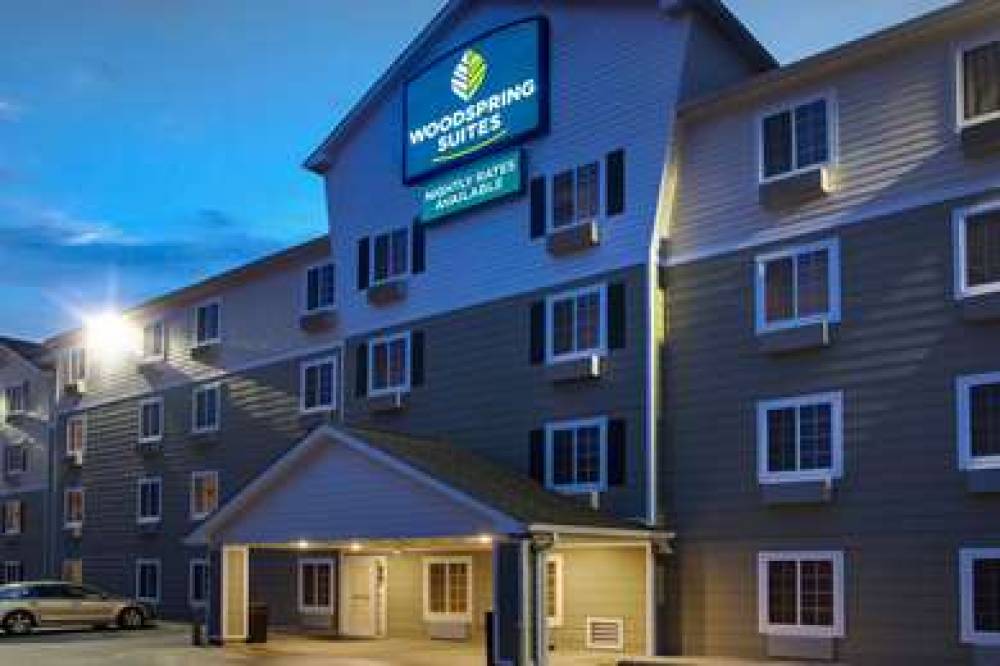 WOODSPRING SUITES WASHINGTON DC AND 3