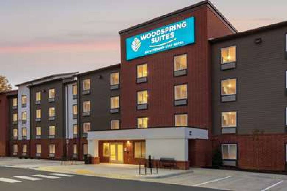 WOODSPRING SUITES WASHINGTON DC EAS 2