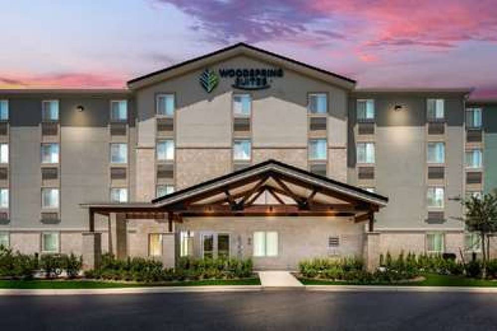 WOODSPRING SUITES WEST PALM BEACH 3