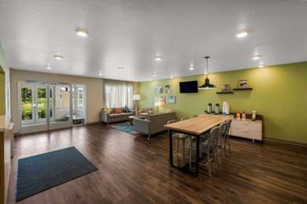 WOODSPRING SUITES WEST PALM BEACH 8