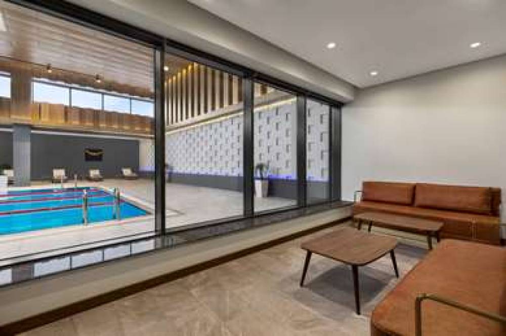 WYNDHAM GARDEN BAKU 6