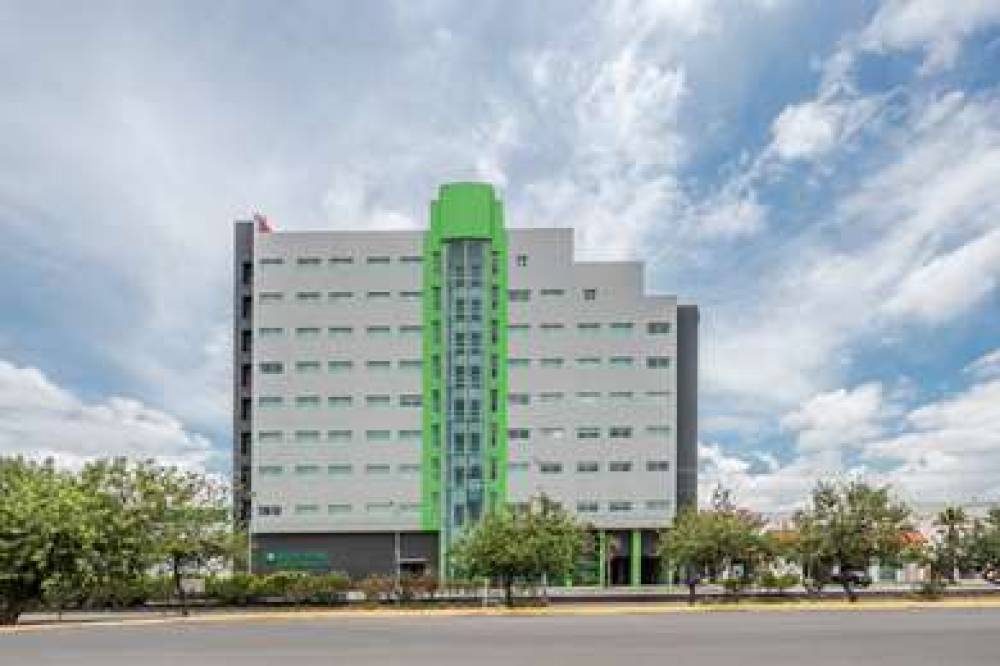 WYNDHAM GARDEN CELAYA 1