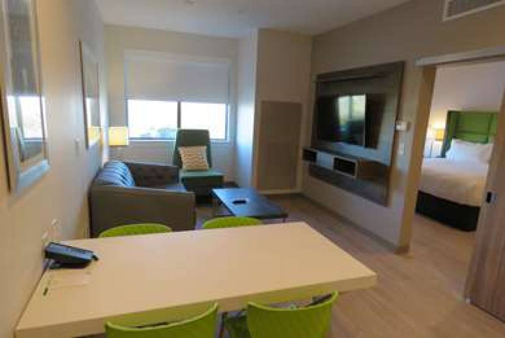 WYNDHAM GARDEN COLLEGE STATION 8