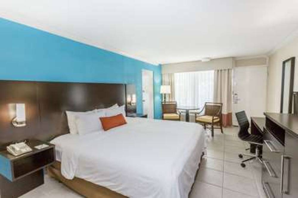 WYNDHAM GARDEN FORT MYERS BEACH 8