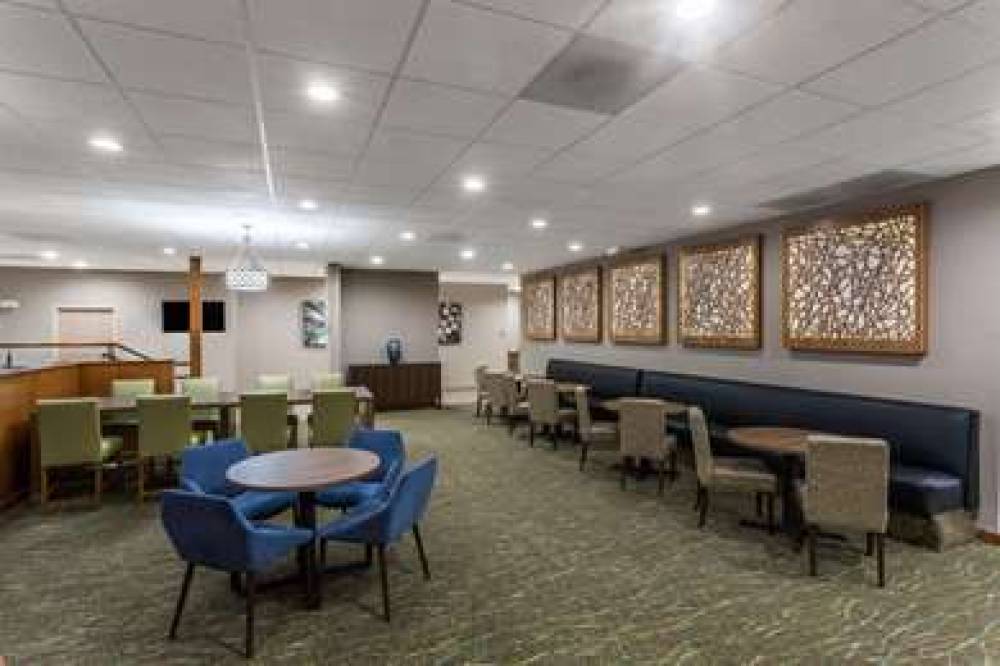 Wyndham Garden Fresno Airport 7