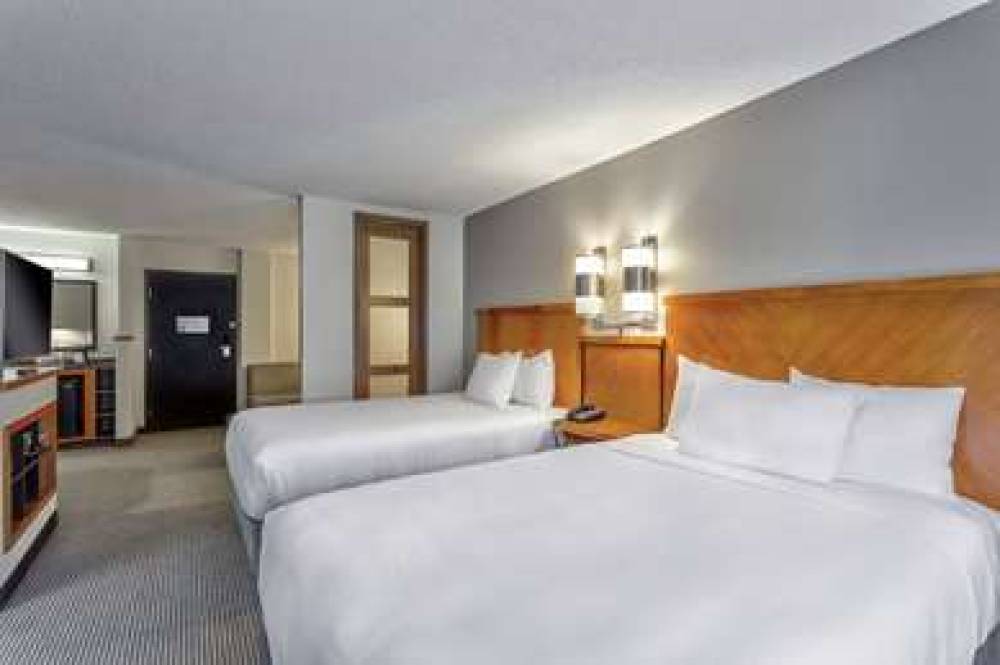 WYNDHAM GARDEN KANSAS CITY AIRPORT 8