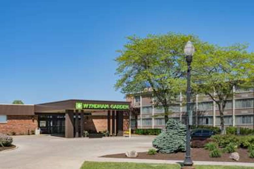 WYNDHAM GARDEN KENOSHA HARBORS 2