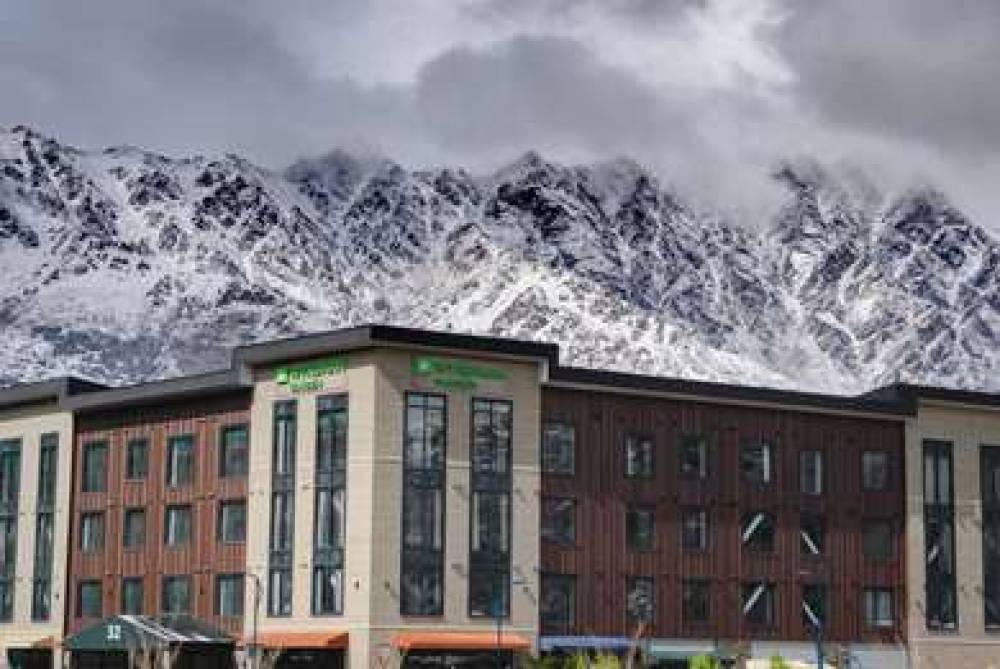 Wyndham Garden Remarkables Par