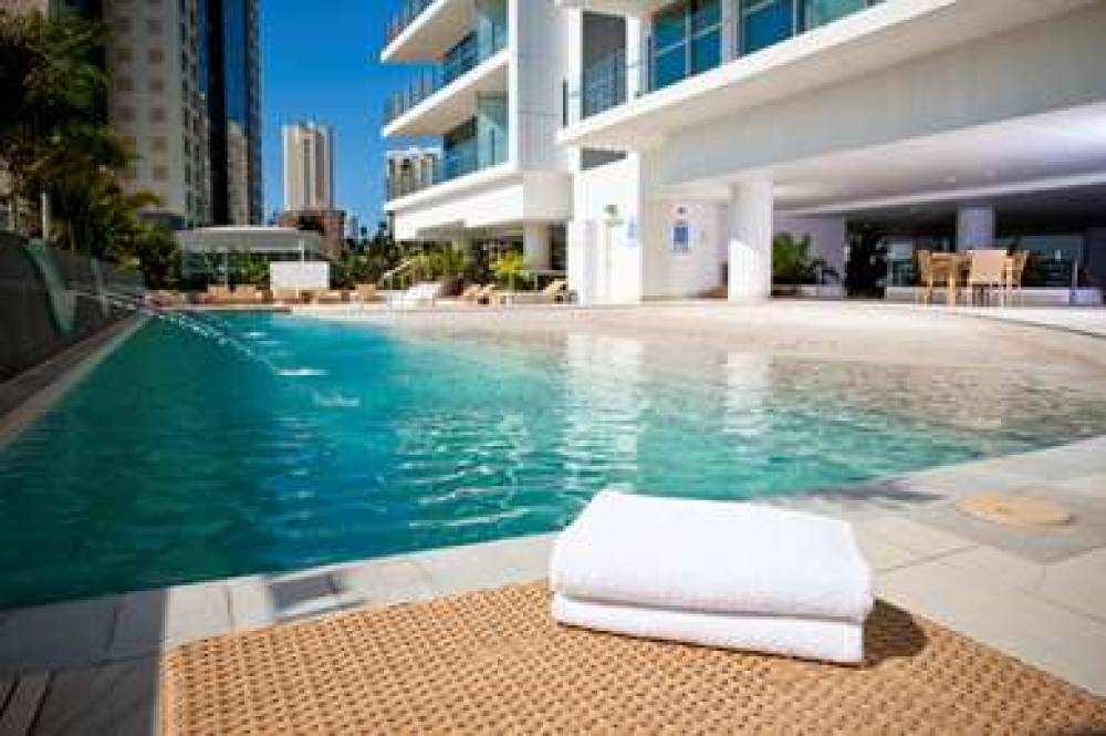 Wyndham Hotel Surfers Paradise 10