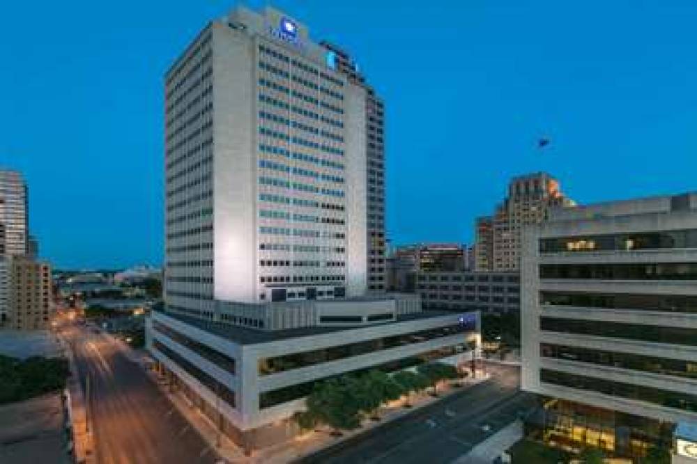 WYNDHAM SAN ANTONIO RIVER WALK 2