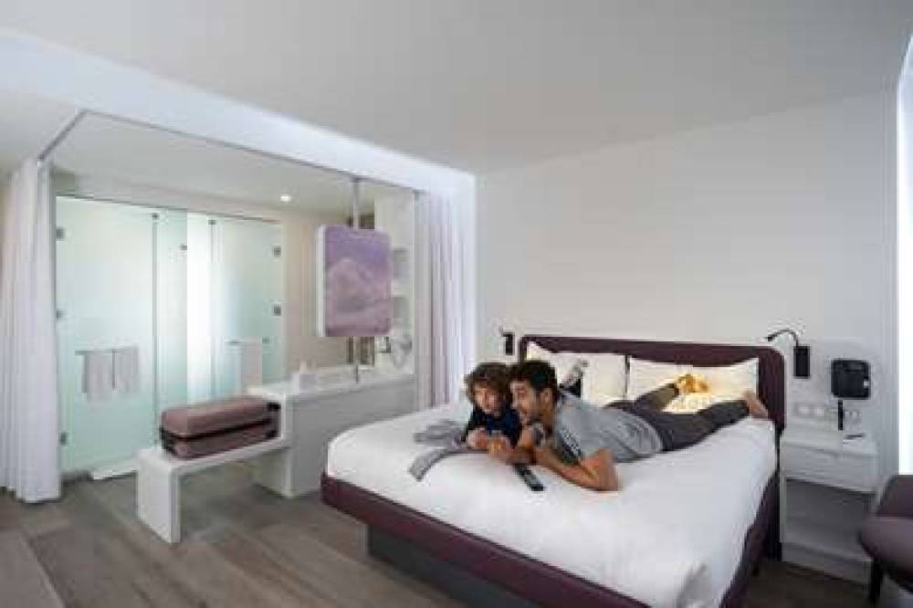 YOTELAIR ISTANBUL AIRPORT 8